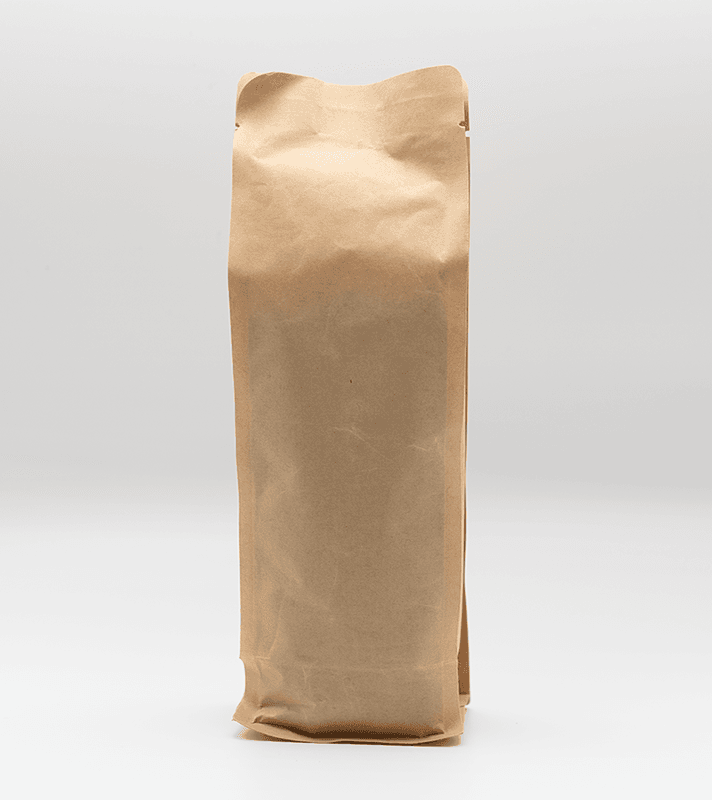 Braune Papiertüte, stehende Verpackung, unbedruckt, für Lebensmittel oder Produkte, mit Faltboden und Oberseite.